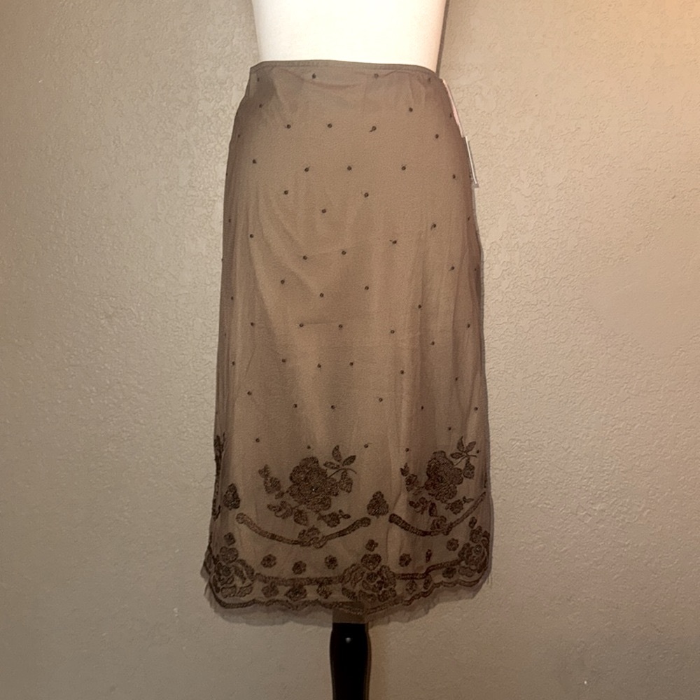 Intuitions Lace Skirt
